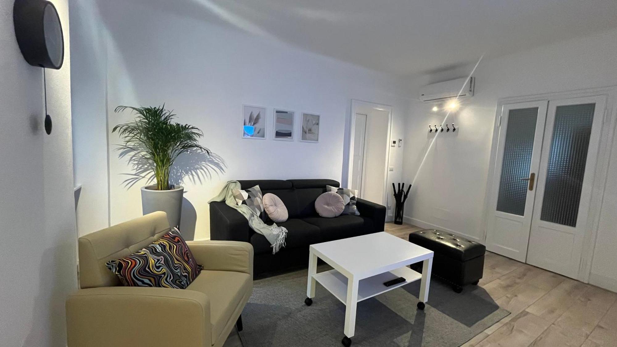 Ceresio - Lake & Mountain Apartment Porto Ceresio Bagian luar foto
