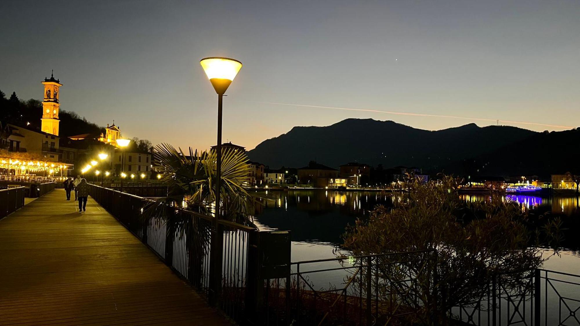 Ceresio - Lake & Mountain Apartment Porto Ceresio Bagian luar foto